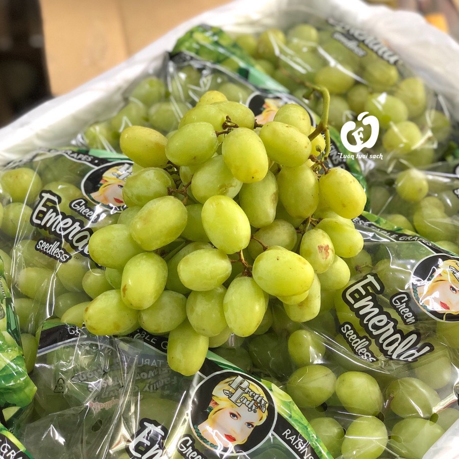 Nho xanh Green Emerald Mỹ