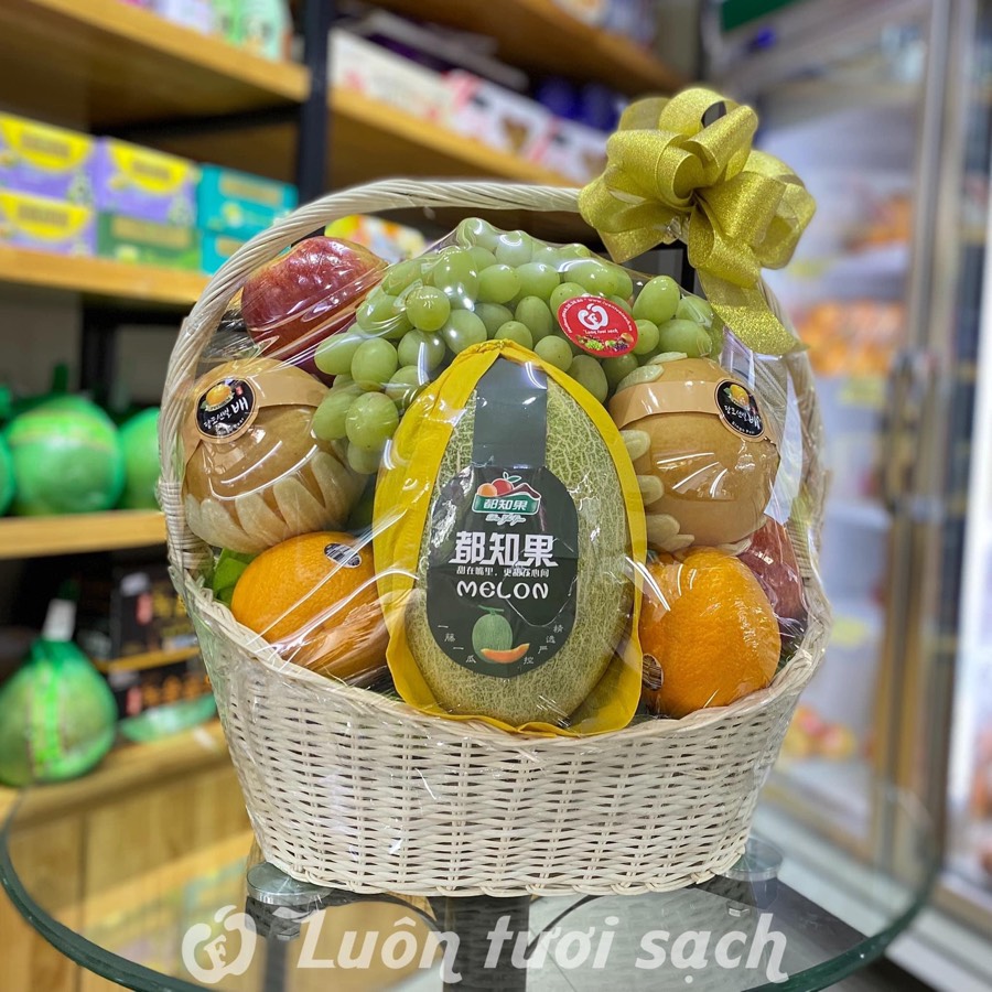 Giỏ quà thập cẩm 18